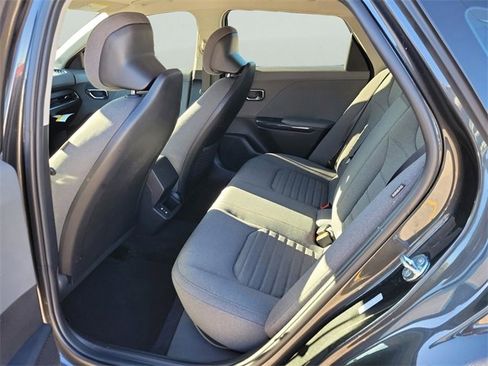 Used 2025 Kia K4 EX image 6