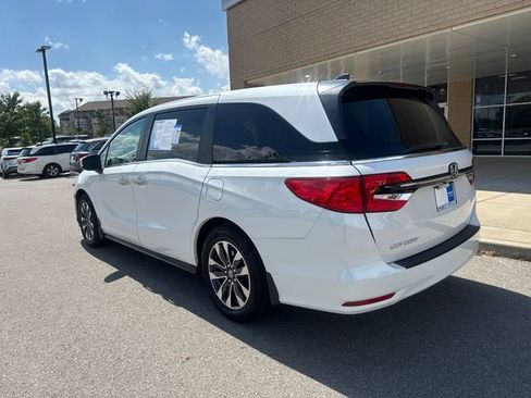 Certified 2024 Honda Odyssey EX-L image 2