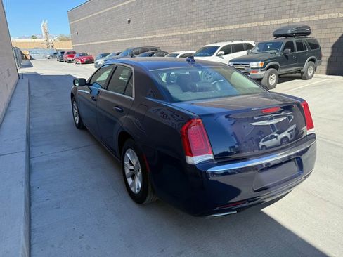Used 2016 Chrysler 300 Limited RWD image 6