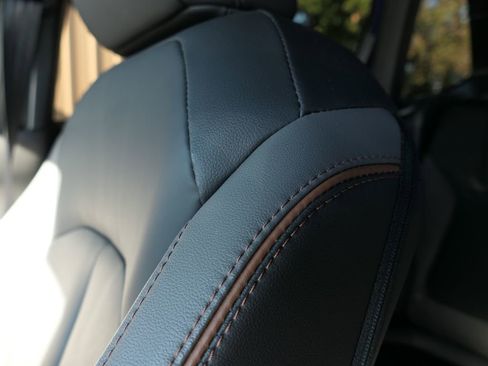 Used 2025 Subaru Forester Sport image 9