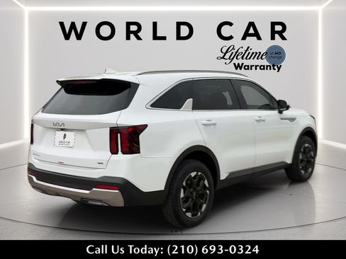 Used 2025 Kia Sorento S AWD/4WD image 3