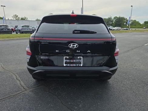 Used 2024 Hyundai Kona SEL FWD image 17