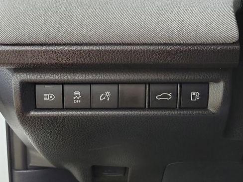 Used 2025 Toyota Camry LE image 23