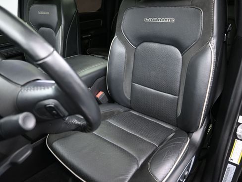 Used 2020 RAM 1500 Laramie w/ Sport Appearance Package AWD/4WD image 21