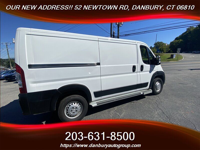 Used 2025 RAM ProMaster 2500 w/ U-Haul Equipment Group FWD image 13