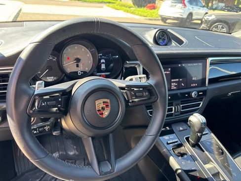 Used 2024 Porsche Macan S AWD/4WD image 8
