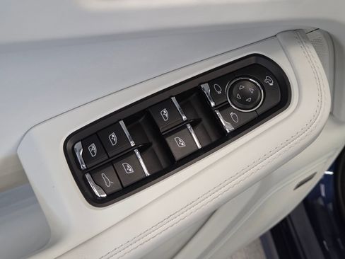 Certified 2023 Porsche Macan GTS w/ Premium Package Plus AWD/4WD image 15