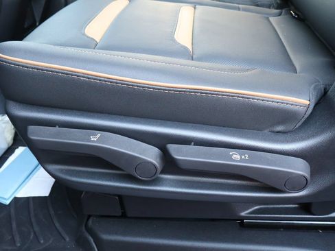 Used 2023 GMC Yukon XL AT4 w/ LPO, Floor Liner Package AWD/4WD image 35
