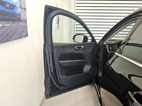 Certified 2023 Volvo XC60 B5 Plus image 17