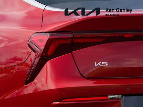 New 2026 Kia K5 GT FWD image 11