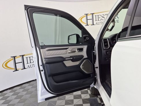 Used 2025 RAM 1500 Tungsten AWD/4WD image 14