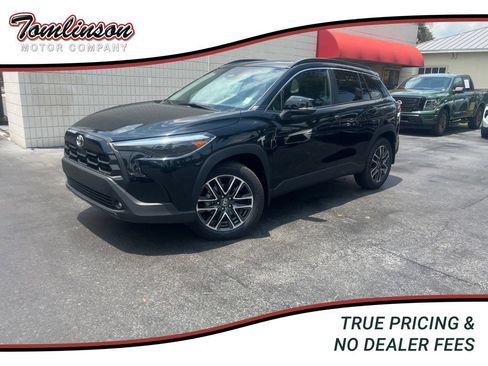 Used 2026 Toyota Corolla Cross XLE w/ Convenience Package FWD image 1