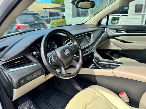 Used 2019 Buick Enclave Premium w/ Experience Buick Package FWD image 13