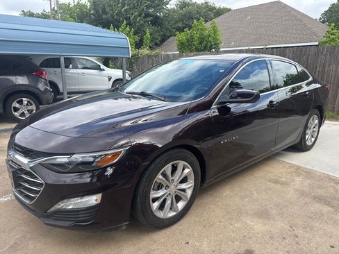 Used 2020 Chevrolet Malibu LT w/ Leather Package FWD image 16