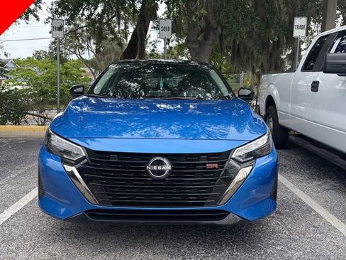 Used 2025 Nissan Sentra SR FWD image 1