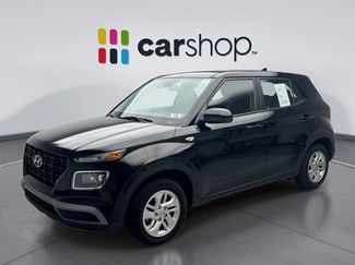 Used 2022 Hyundai Venue SE video 1
