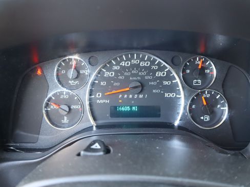 Used 2025 GMC Savana 2500 w/ Driver Convenience Package RWD image 24
