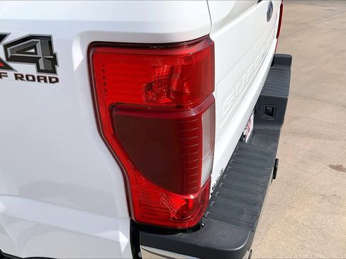 Used 2020 Ford F250 Lariat w/ Lariat Value Package image 27