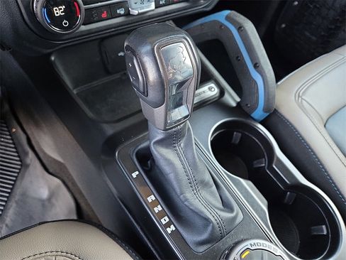 Used 2023 Ford Bronco Wildtrak image 15