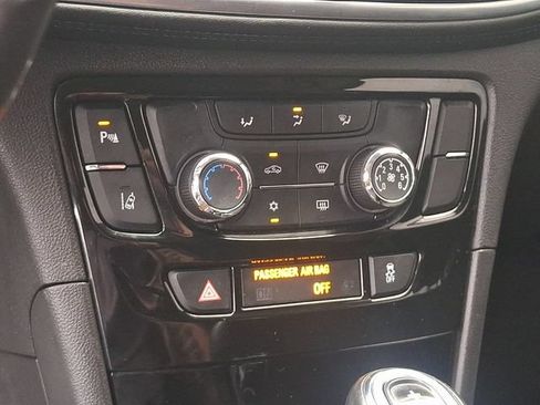 Used 2022 Buick Encore Preferred w/ Safety Package II AWD/4WD image 15