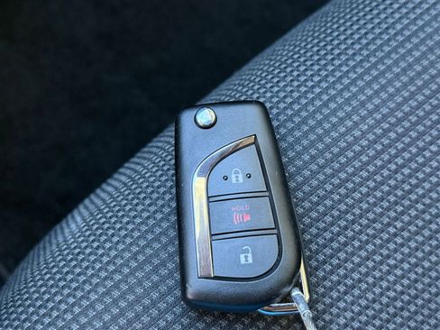 Used 2025 Toyota RAV4 LE image 18