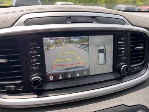 Used 2020 Kia Sorento SX AWD/4WD image 17