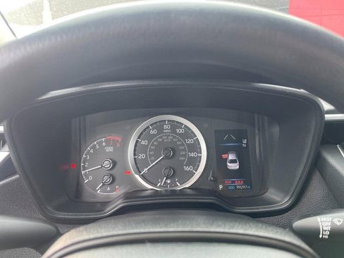 Used 2021 Toyota Corolla LE FWD image 13
