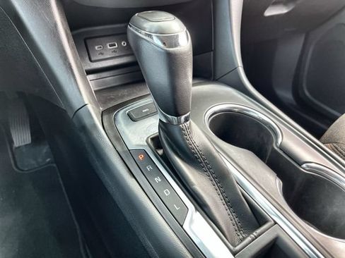 Used 2019 Chevrolet Equinox LT AWD/4WD image 21