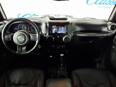 Used 2015 Jeep Wrangler Unlimited Sport w/ Quick Order Package 24S AWD/4WD image 15