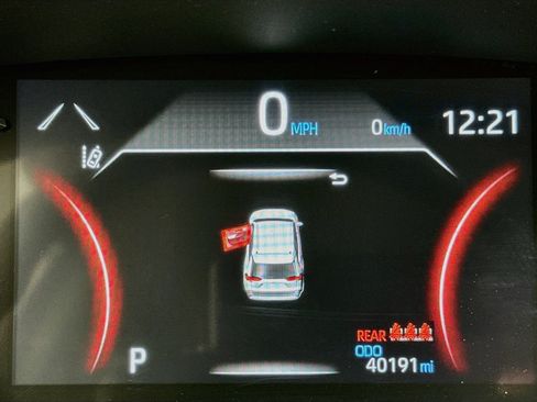 Used 2025 Toyota RAV4 LE AWD/4WD image 18