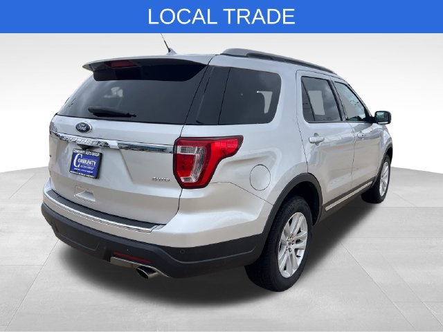 Used 2018 Ford Explorer XLT w/ Equipment Group 202A AWD/4WD image 6