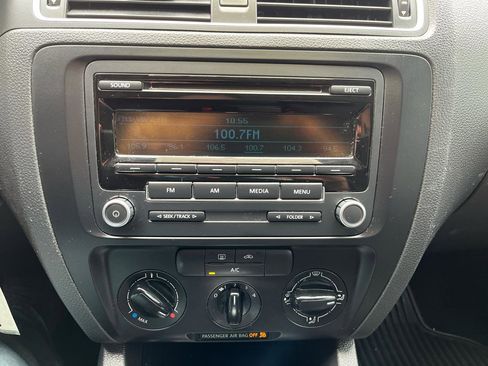 Used 2014 Volkswagen Jetta S image 17