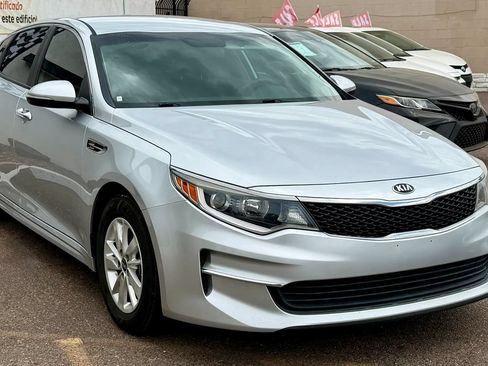 Used 2018 Kia Optima LX FWD image 11