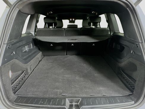 Used 2025 Mercedes-Benz GLB 250 image 28