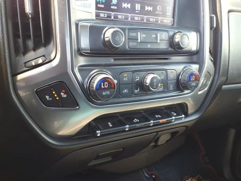 Used 2017 Chevrolet Silverado 1500 LT w/ Midnight Edition AWD/4WD image 16