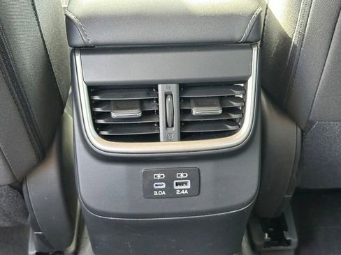 Used 2024 Subaru Outback Premium AWD/4WD image 31
