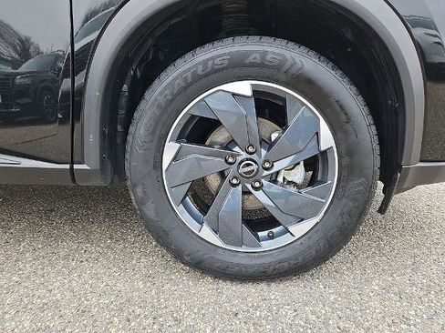 Certified 2024 Nissan Rogue SV AWD/4WD image 10
