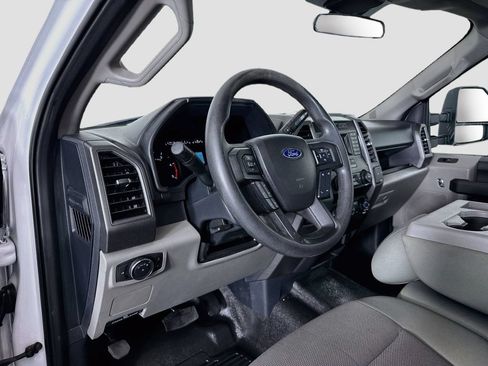 Used 2022 Ford F350 XL w/ STX Appearance Package AWD/4WD image 9