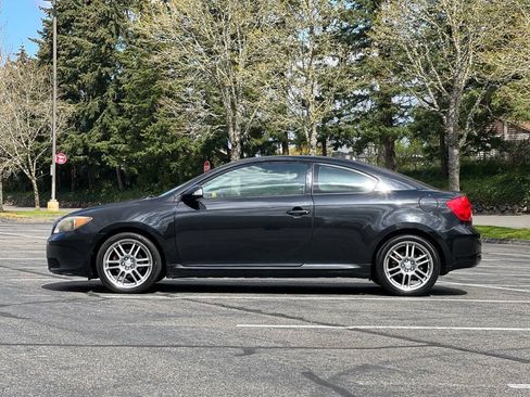 Used 2007 Scion tC FWD image 2
