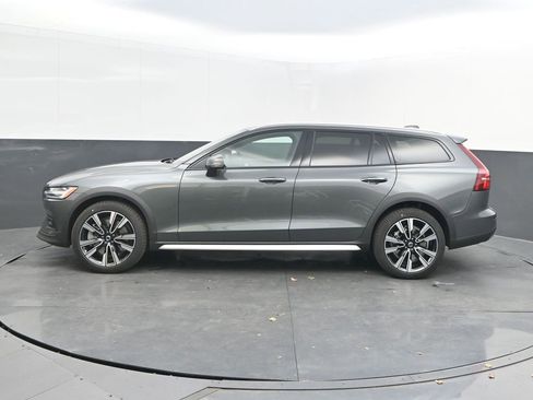 New 2026 Volvo V60 B5 Cross Country Ultra w/ Protection Package Premier AWD/4WD image 2