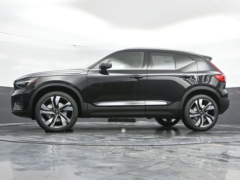 New 2025 Volvo XC40 B5 Ultra w/ Climate Package image 42