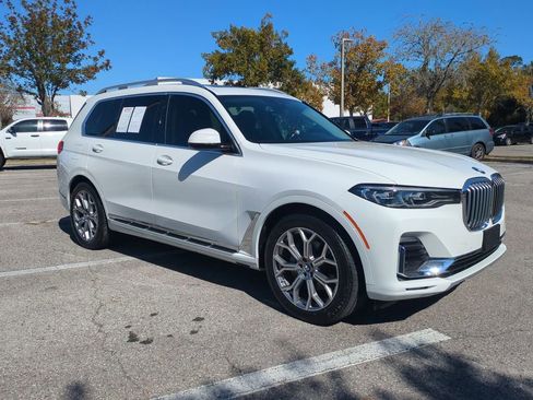 Used 2020 BMW X7 xDrive40i w/ Cold Weather Package image 3