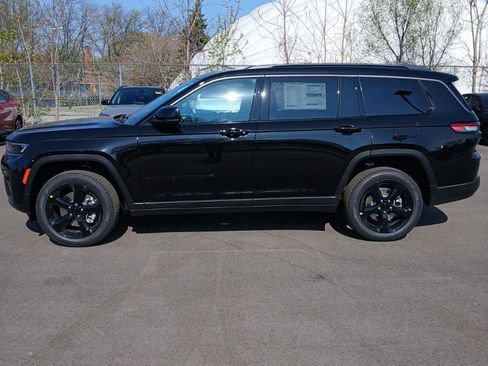 New 2026 Jeep Grand Cherokee L Limited AWD/4WD image 2