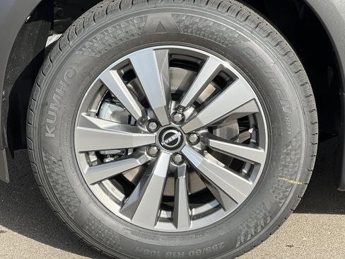 New 2025 Nissan Pathfinder SL w/ Lighting Package (N92) image 33