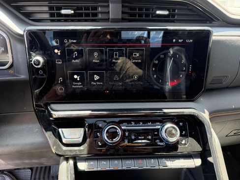 Used 2023 GMC Sierra 1500 AT4 w/ AT4 Premium Package AWD/4WD image 32