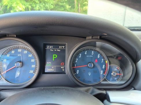 Used 2012 Maserati GranTurismo S RWD image 46