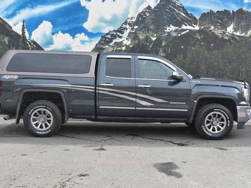 Used 2017 GMC Sierra 1500 SLE image 2