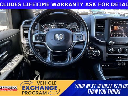 Used 2019 RAM 1500 Big Horn AWD/4WD image 5