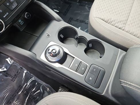 Used 2021 Ford Escape SE image 19