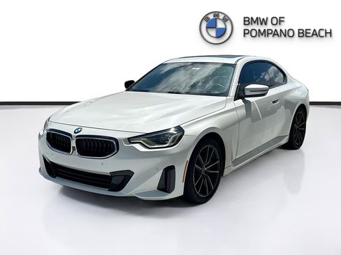Used 2024 BMW 230i Coupe w/ Premium Package RWD image 3